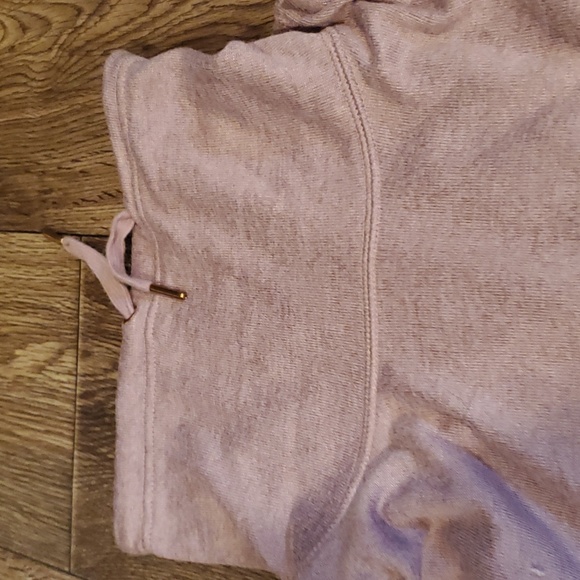 Sweatshirt - Picture 2 of 3